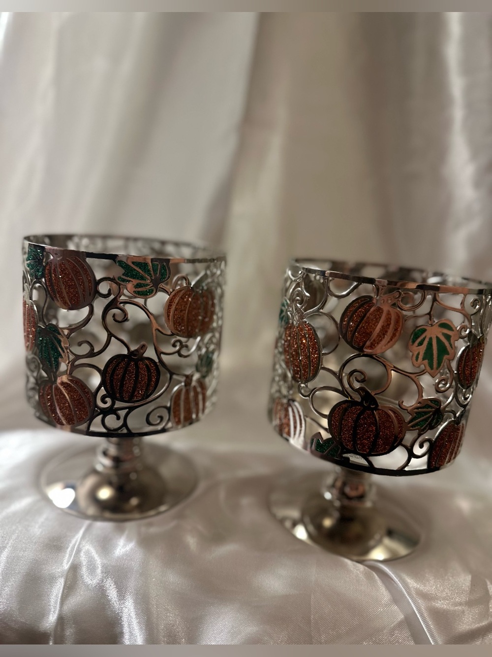Bath & Body Works 2pc 3-wick Candle Holder Silver with Orange Glitter Pumpkins 🍂